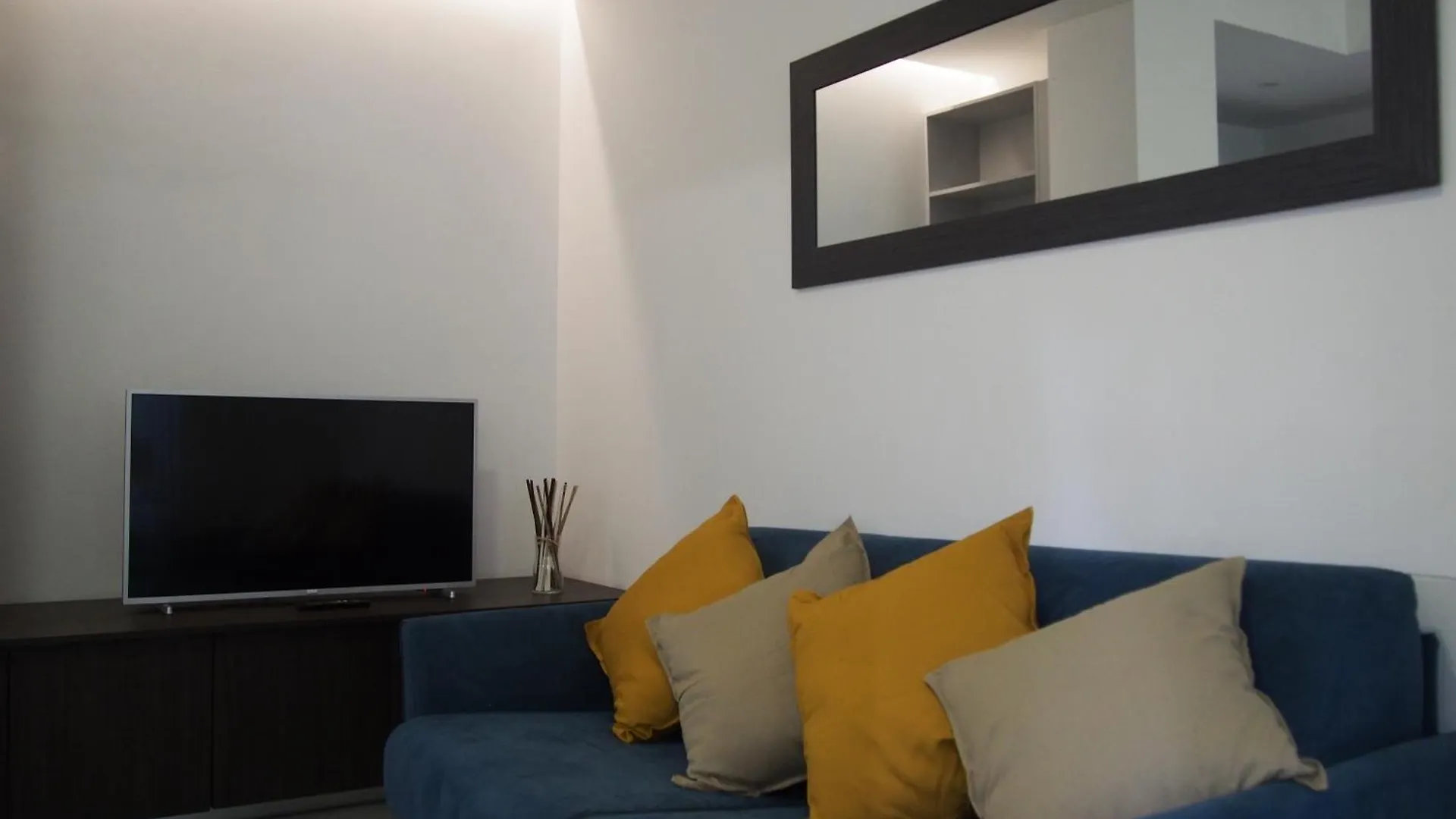 Casa Meli, Ampio Bilocale Nuovo Lägenhet Bologna Italien
