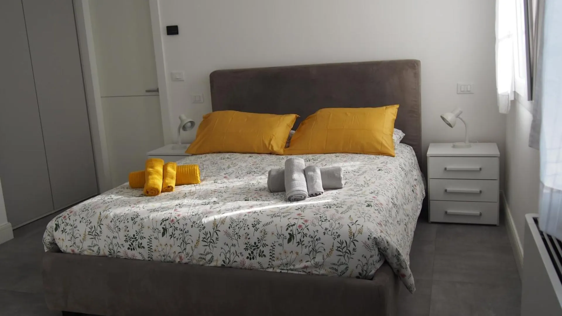 Casa Meli, Ampio Bilocale Nuovo Lägenhet Bologna